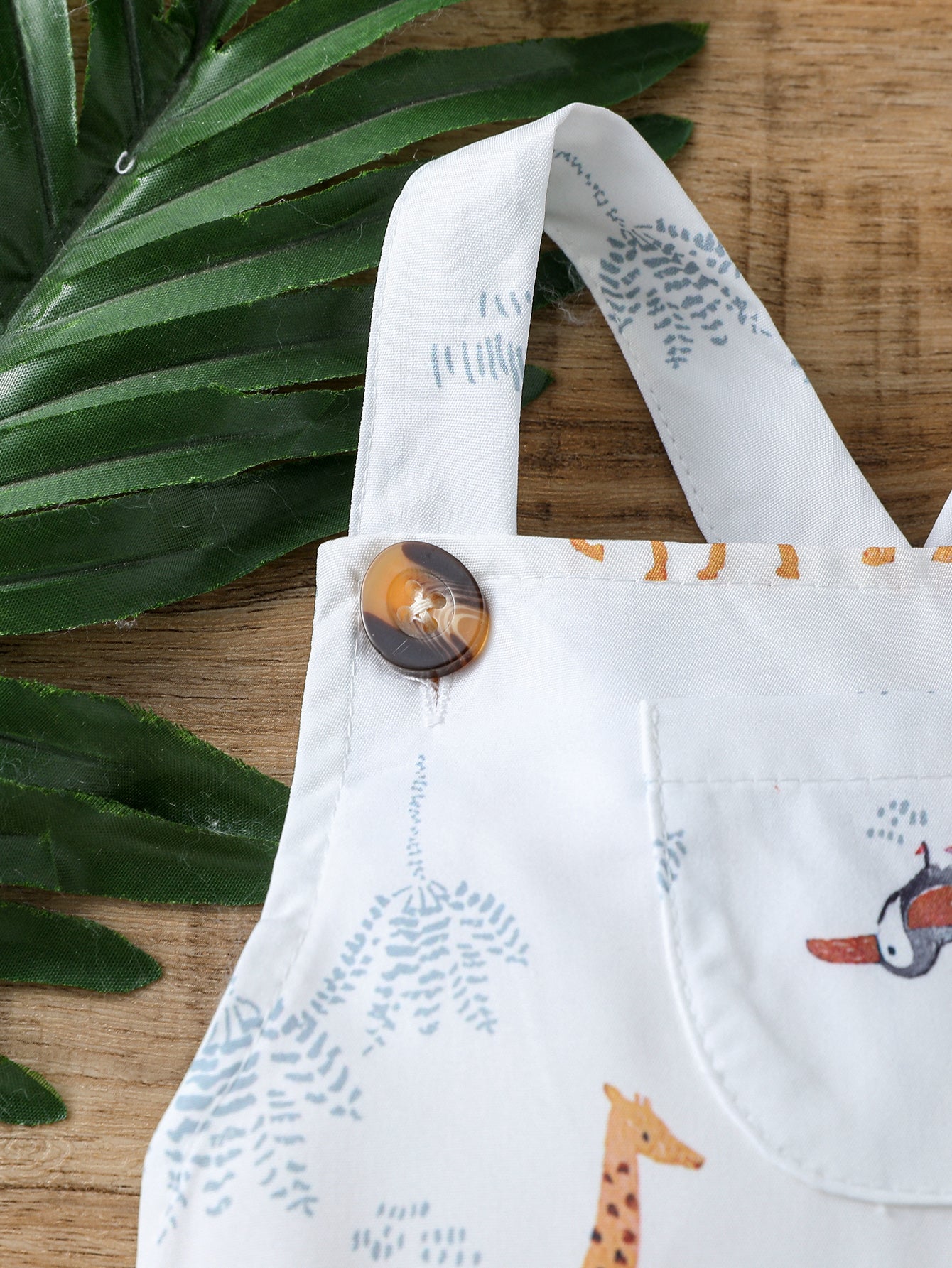 Macacão Bebê Safari Chic com Chapéu Protetor