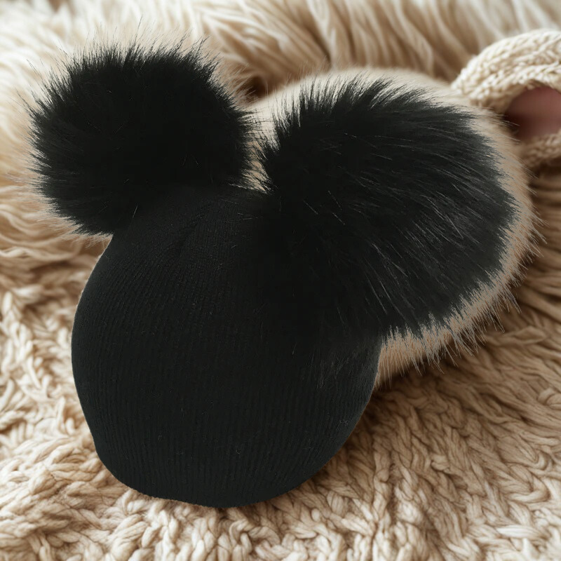 Touca de Tricô Infantil com Pompom Duplo Luxo