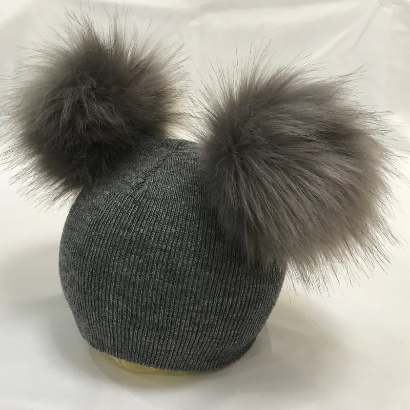 Gorros de Pompom e com Orelhinhas de Pompom