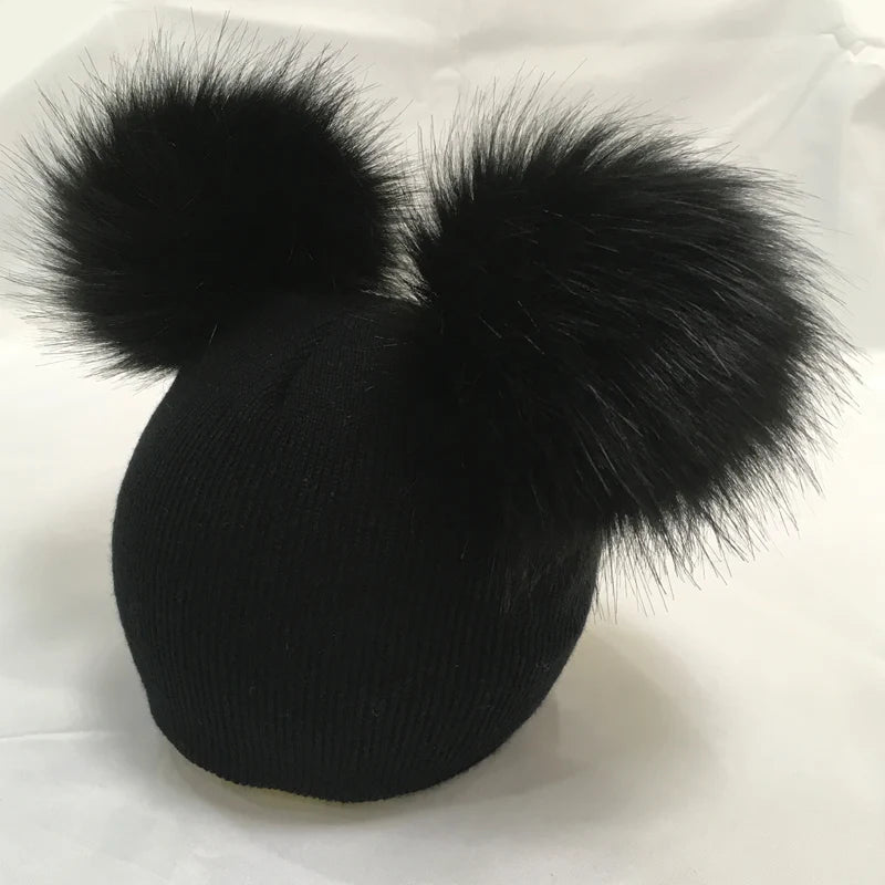 Gorros de Pompom e com Orelhinhas de Pompom