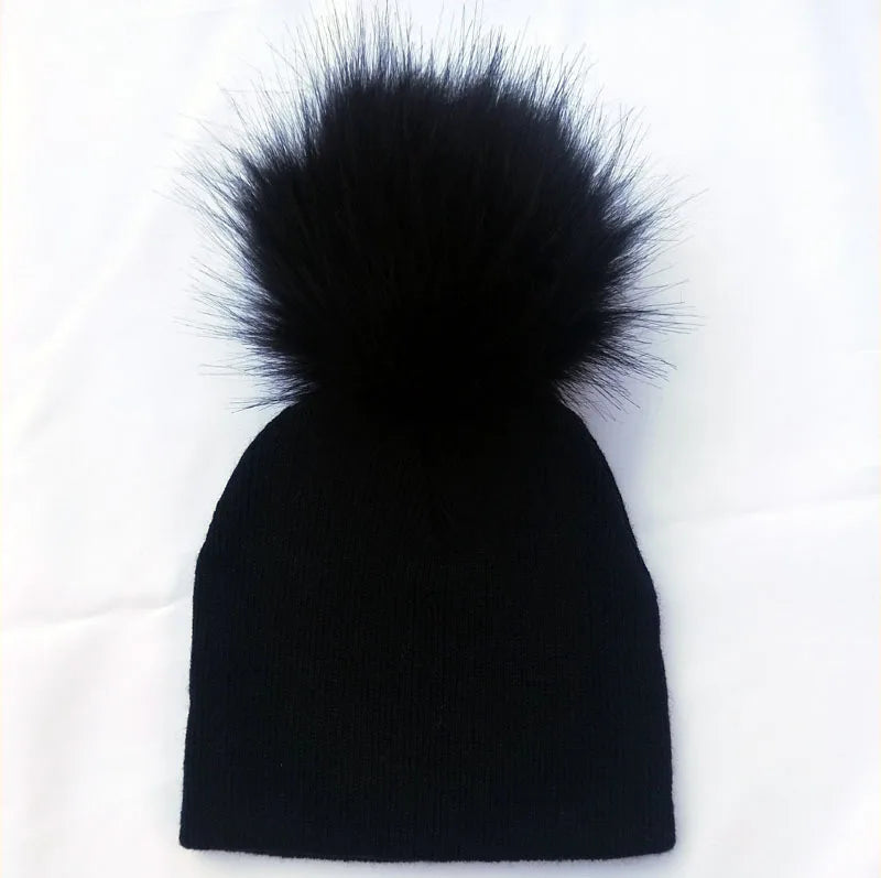 Gorros de Pompom e com Orelhinhas de Pompom