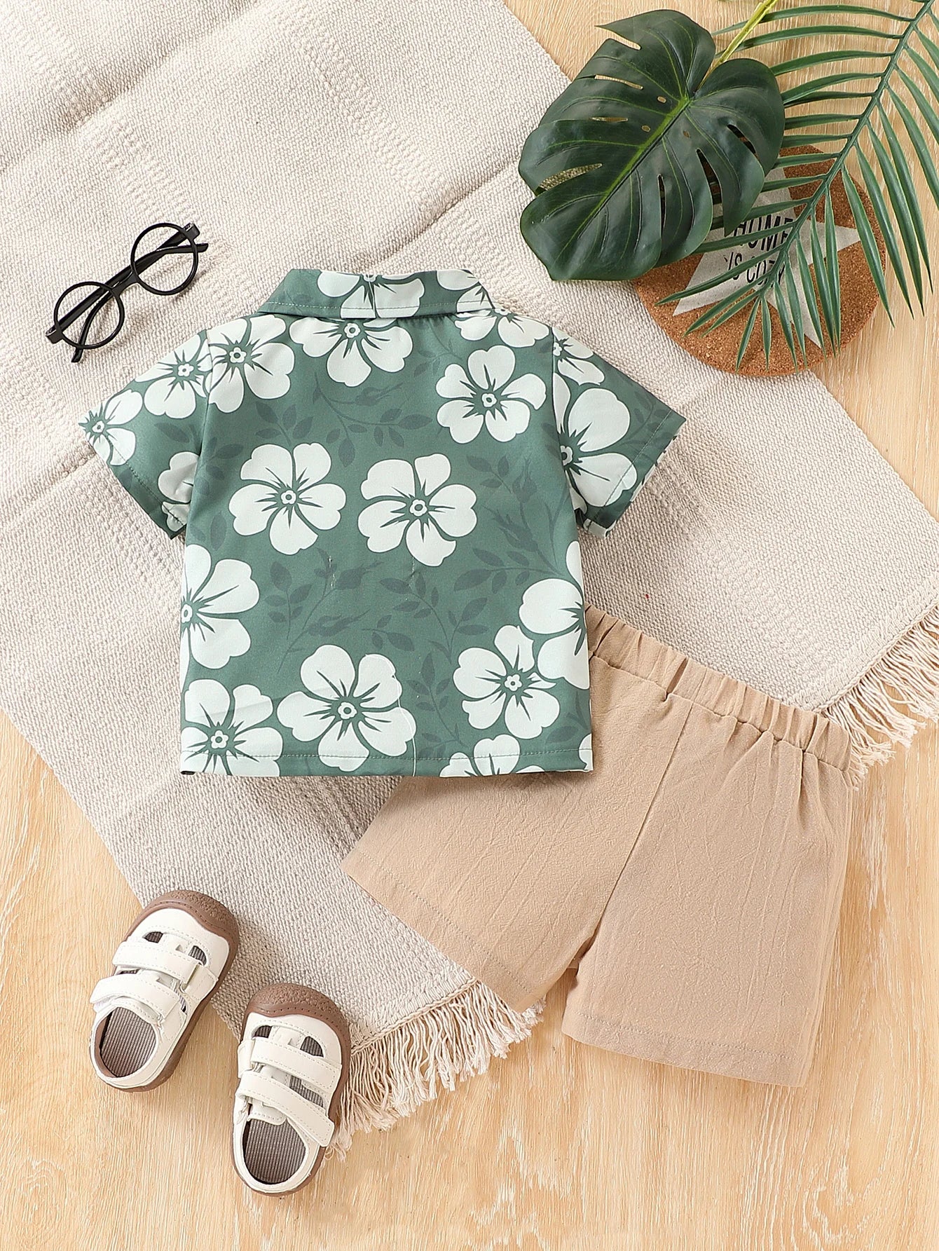 Conjunto camisa de manga curta e Shorts