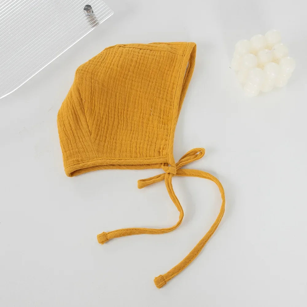 Gorro com cordinha jugular para bebês