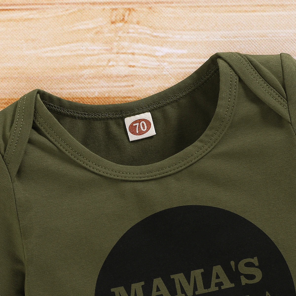 Conjunto militar bebê da mamãe com Gorro