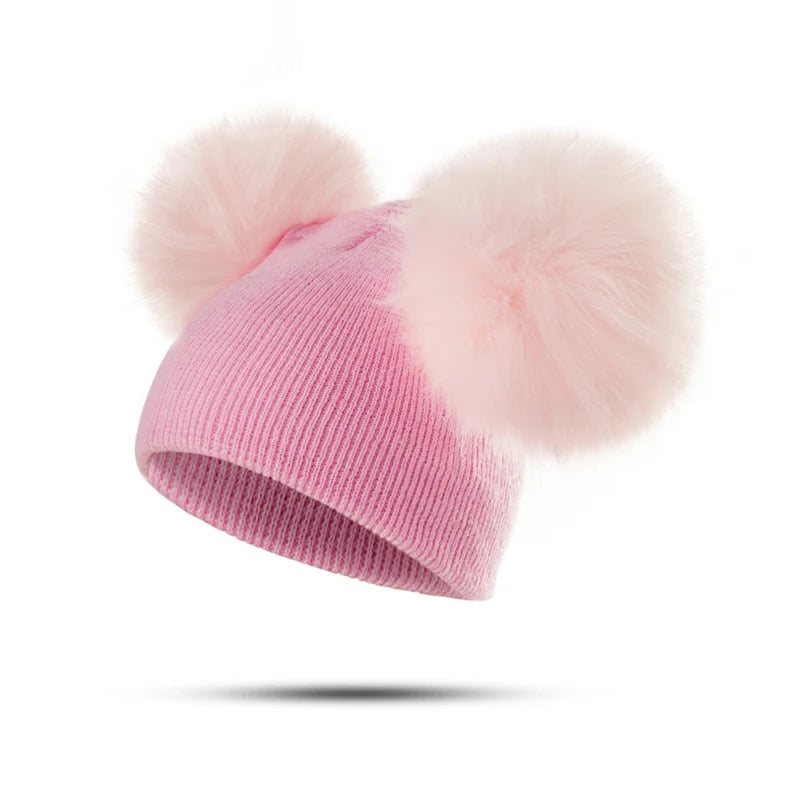 Gorros de Pompom e com Orelhinhas de Pompom