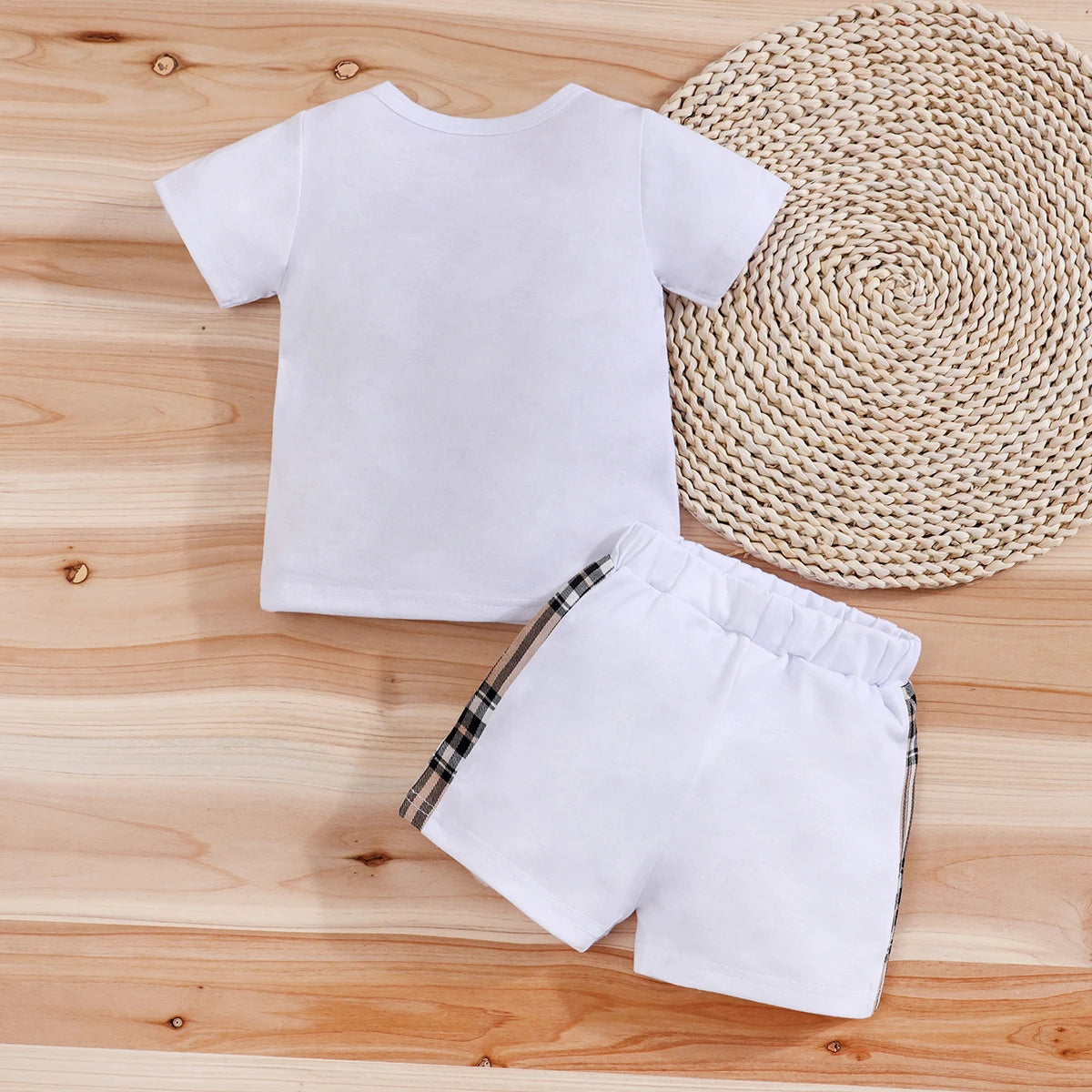 Conjunto Camiseta e Shorts com estampa de Urso