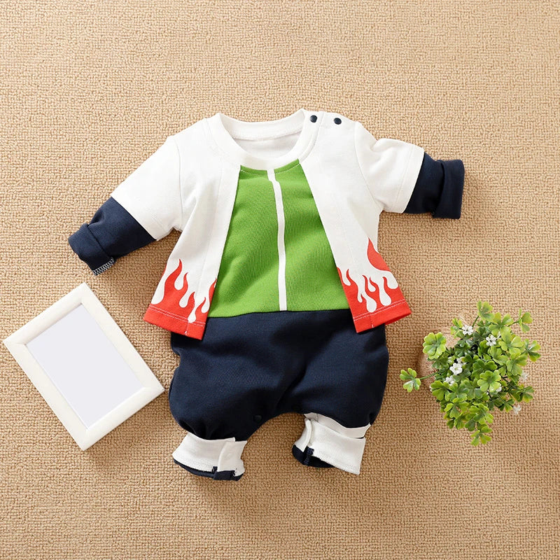Macacão estiloso desenho de fogo com camisa costurada