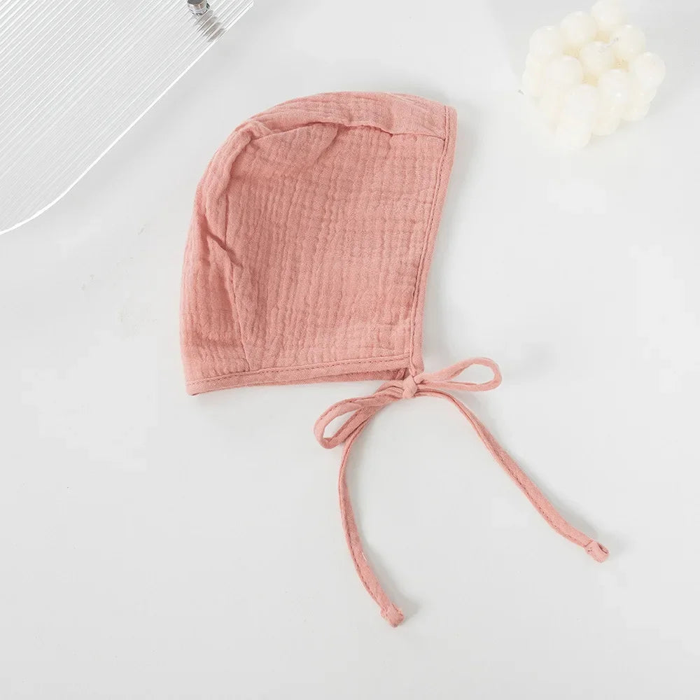Gorro com cordinha jugular para bebês