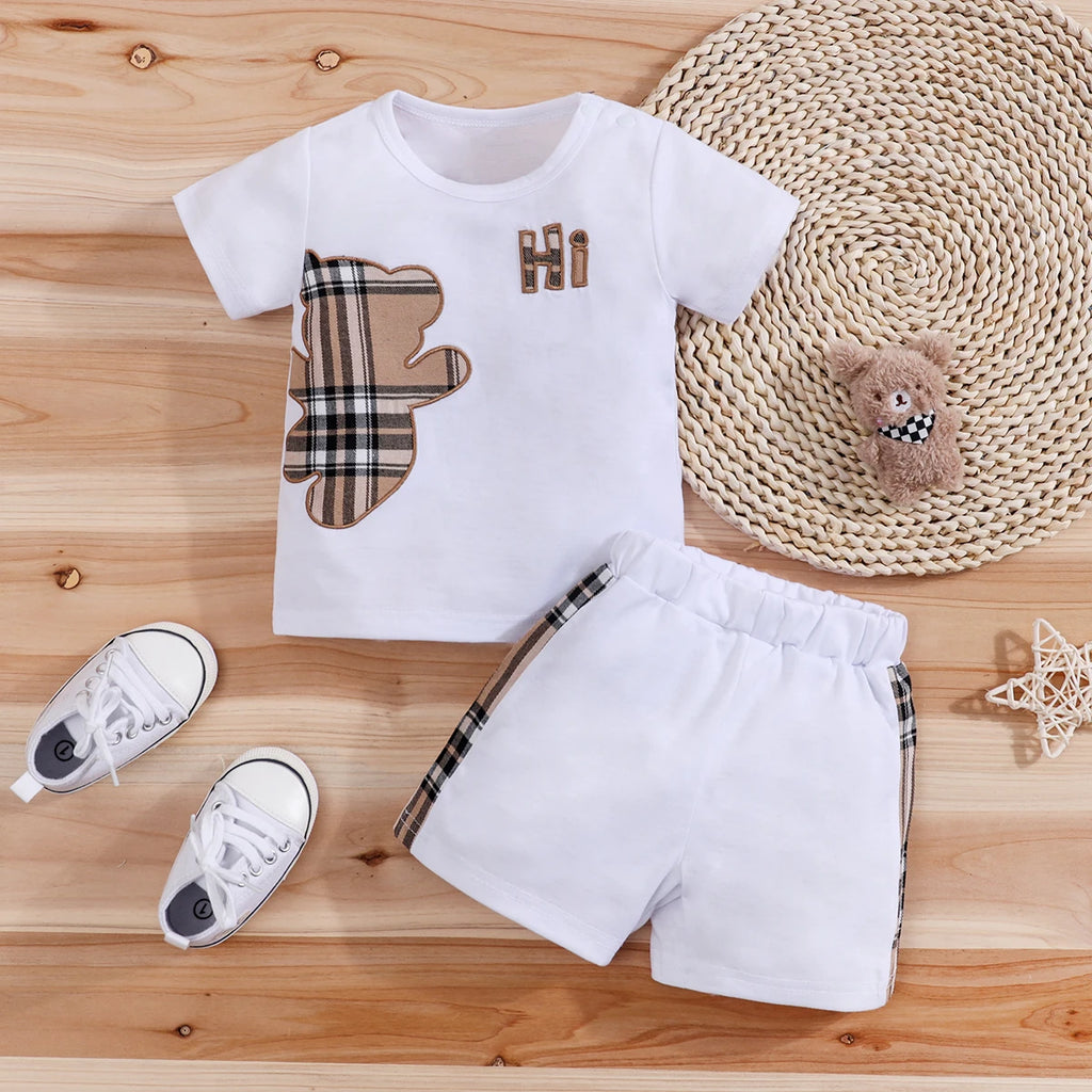 Conjunto Camiseta e Shorts com estampa de Urso