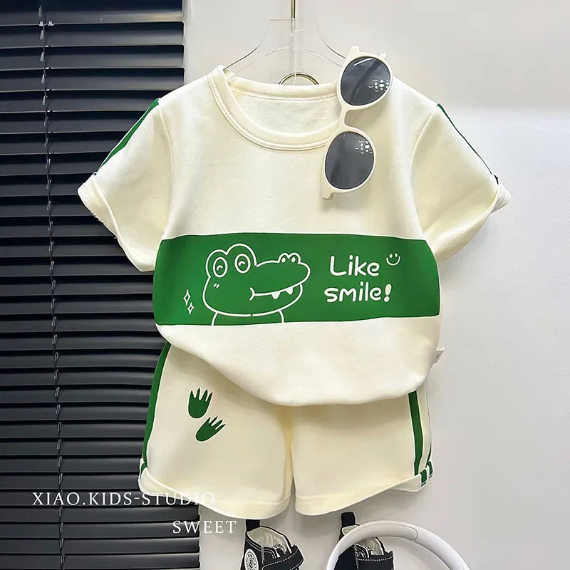 Conjunto Shorts e Camiseta